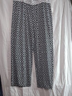 Roz & Ali Black and White Wide Leg Pants